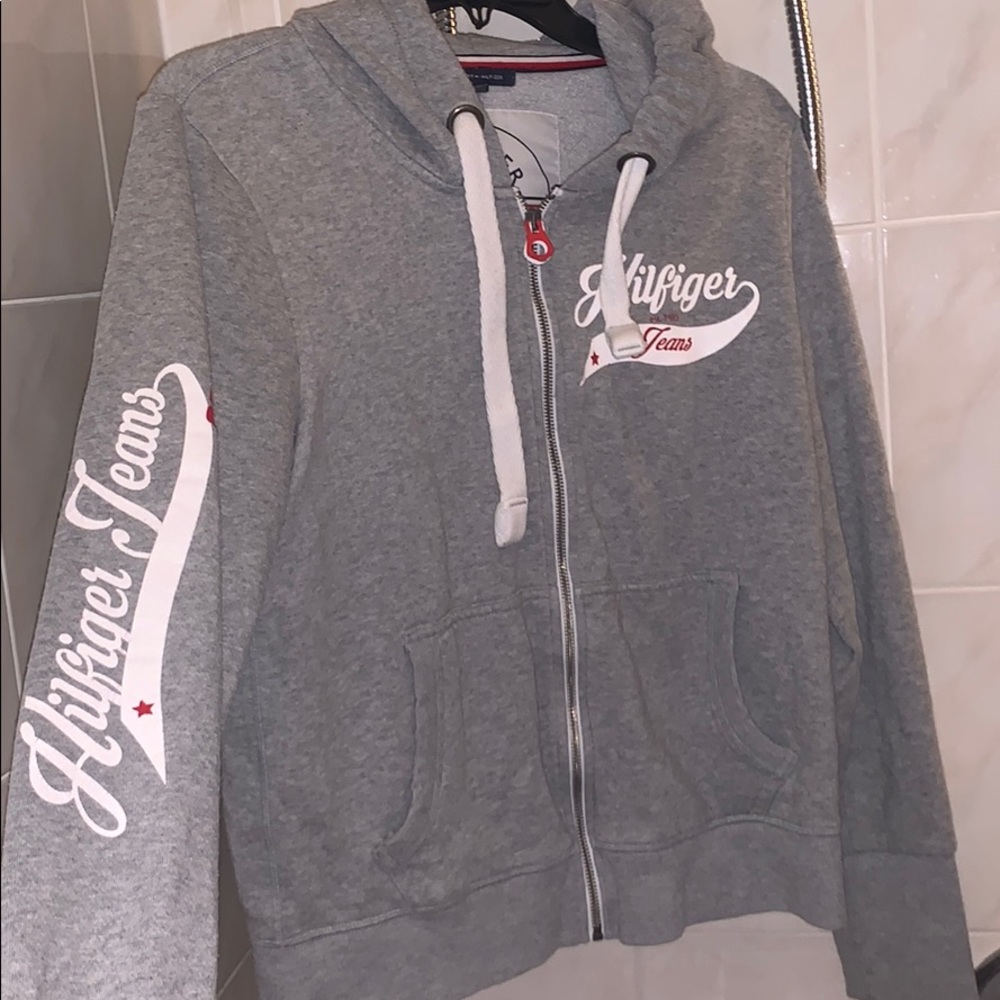 Lightly worn Tommy Hilfiger hoodie size M